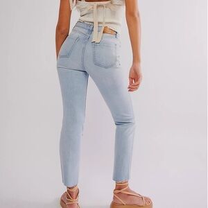 Free People CRVY High-Rise Vintage Straight Jeans in light blue size 29